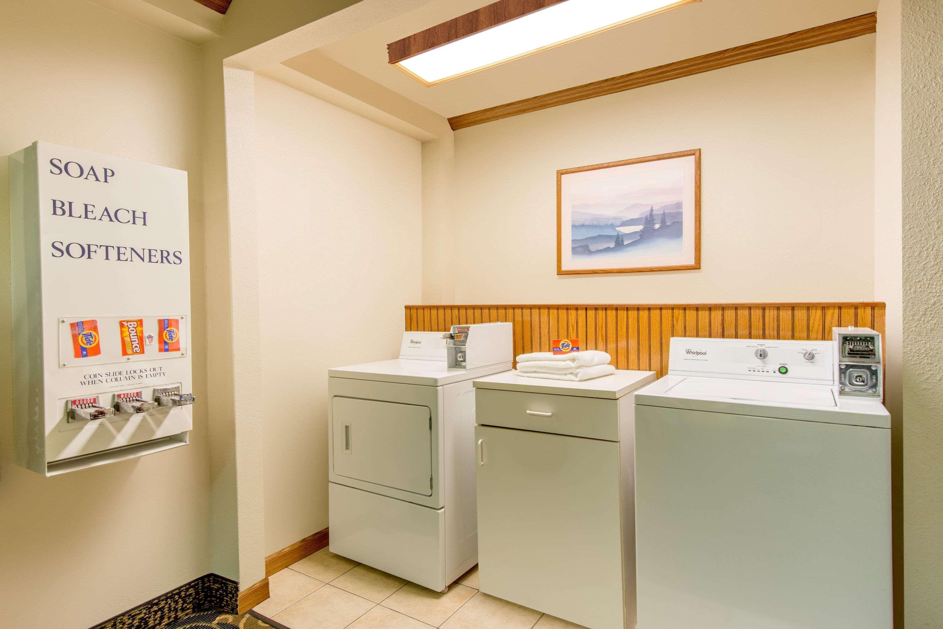 Super 8 By Wyndham Youngstown/Austintown מראה חיצוני תמונה