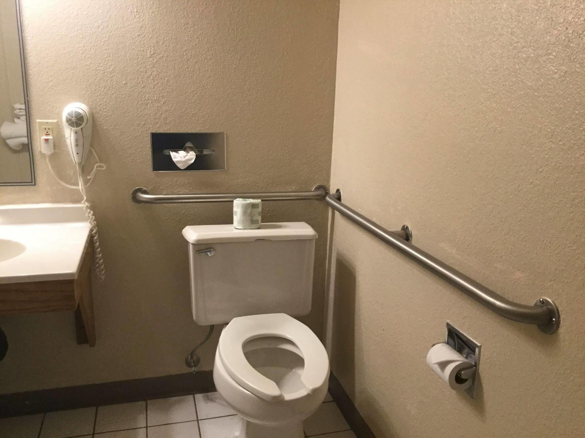 Super 8 By Wyndham Youngstown/Austintown מראה חיצוני תמונה